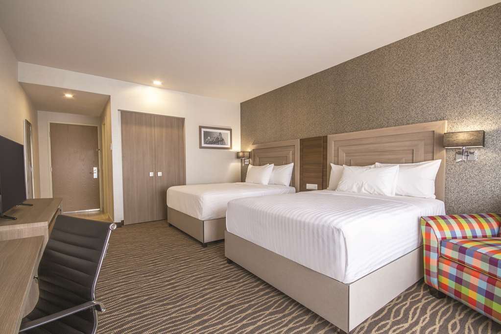 Hilton Garden Inn Leon Poliforum Zimmer foto